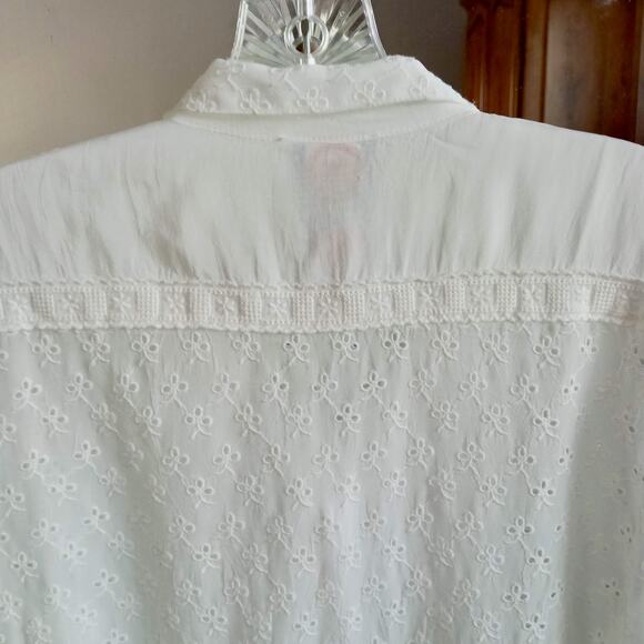 JOHNNY WAS White Embroidered Eyelet Tunic Top SZ M Adjustable Sleeves Pintuck - Picture 6 of 11